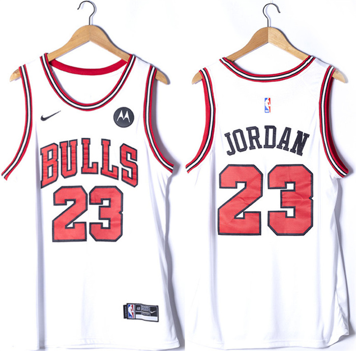 Men's Chicago Bulls #23 Michael Jordan White Stitched Basketball Jersey
